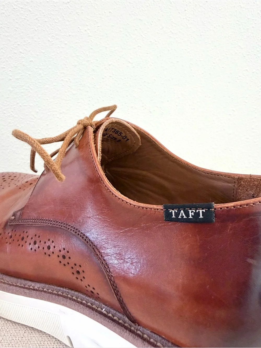 TAFT 365 Brogue Derby Leather Shoes Men’s 8 Cognac Brown Hybrid Dress Oxford EUC